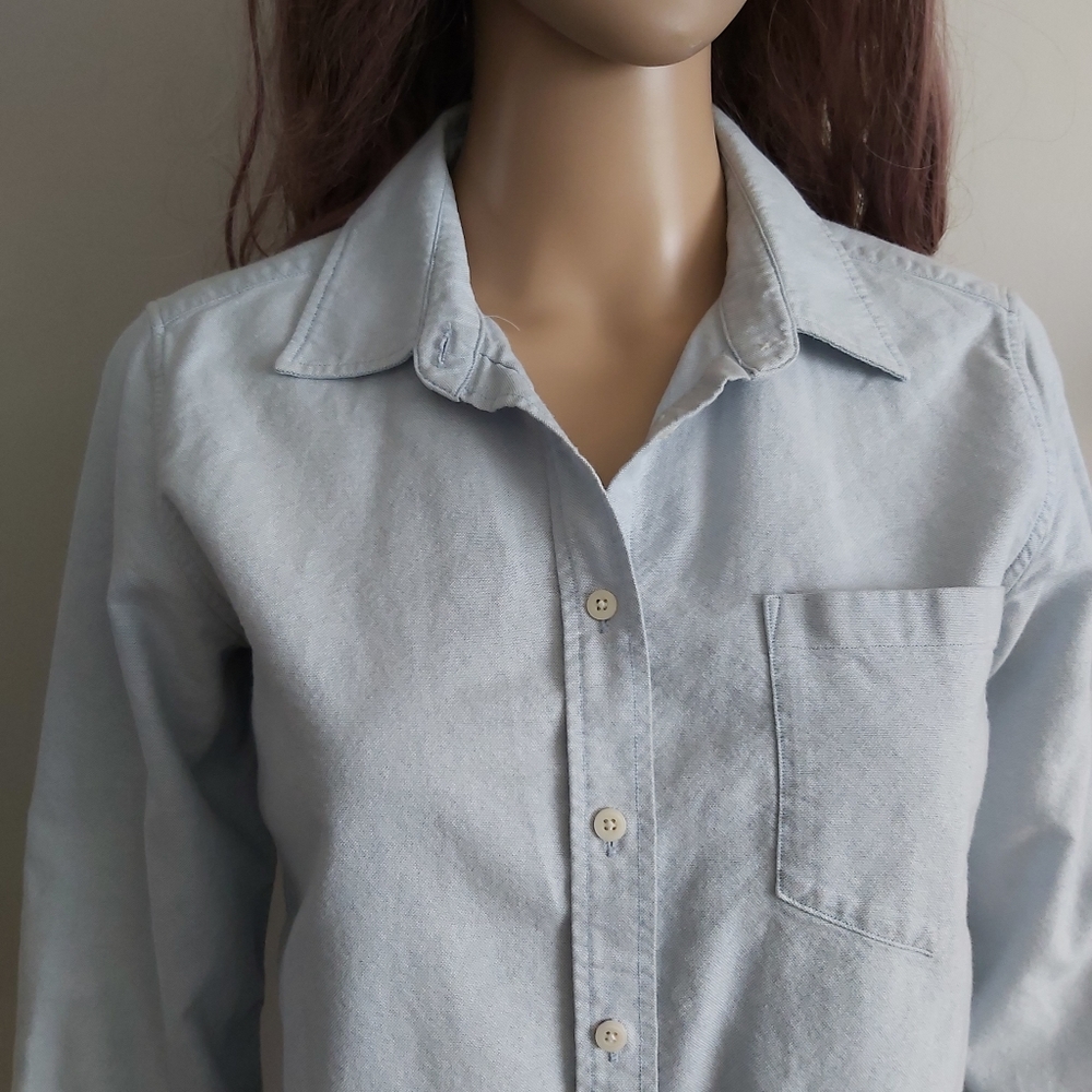 Fossil light blue chambray button down shirt long sleeves - Picture 2 of 15